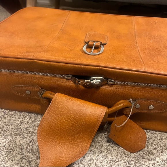 Vintage Cognac Leather Luggage Suitcase Set of 2 - Picture 7 of 10